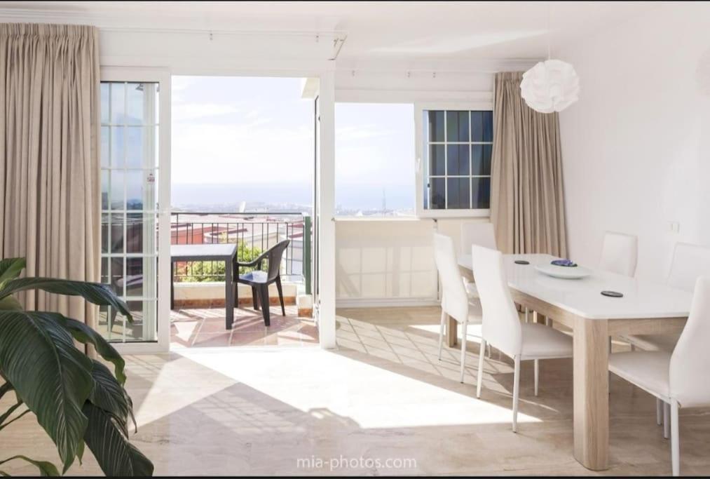 Private Pool 'Villa Vibe Tenerife' Sunset & Ocean View Chayofa 외부 사진